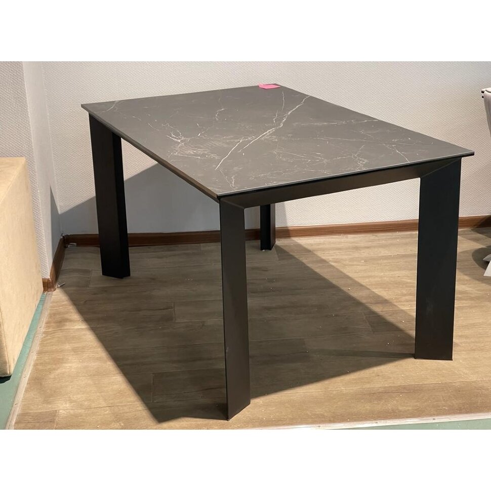 Стол DF208T matte black marble/black 1400(450+450)*900 ЭКСКЛЮЗИВ (Образец из салона) Стол DF208T matte black marble/black 1400(450+450)*900 ЭКСКЛЮЗИВ (Образец из салона)